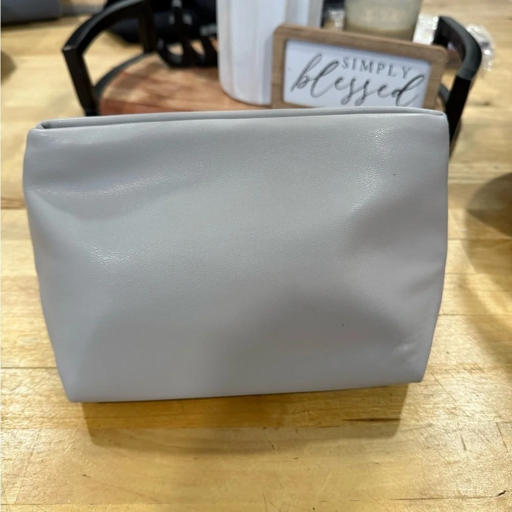 Chantecaille Bags cosmetic